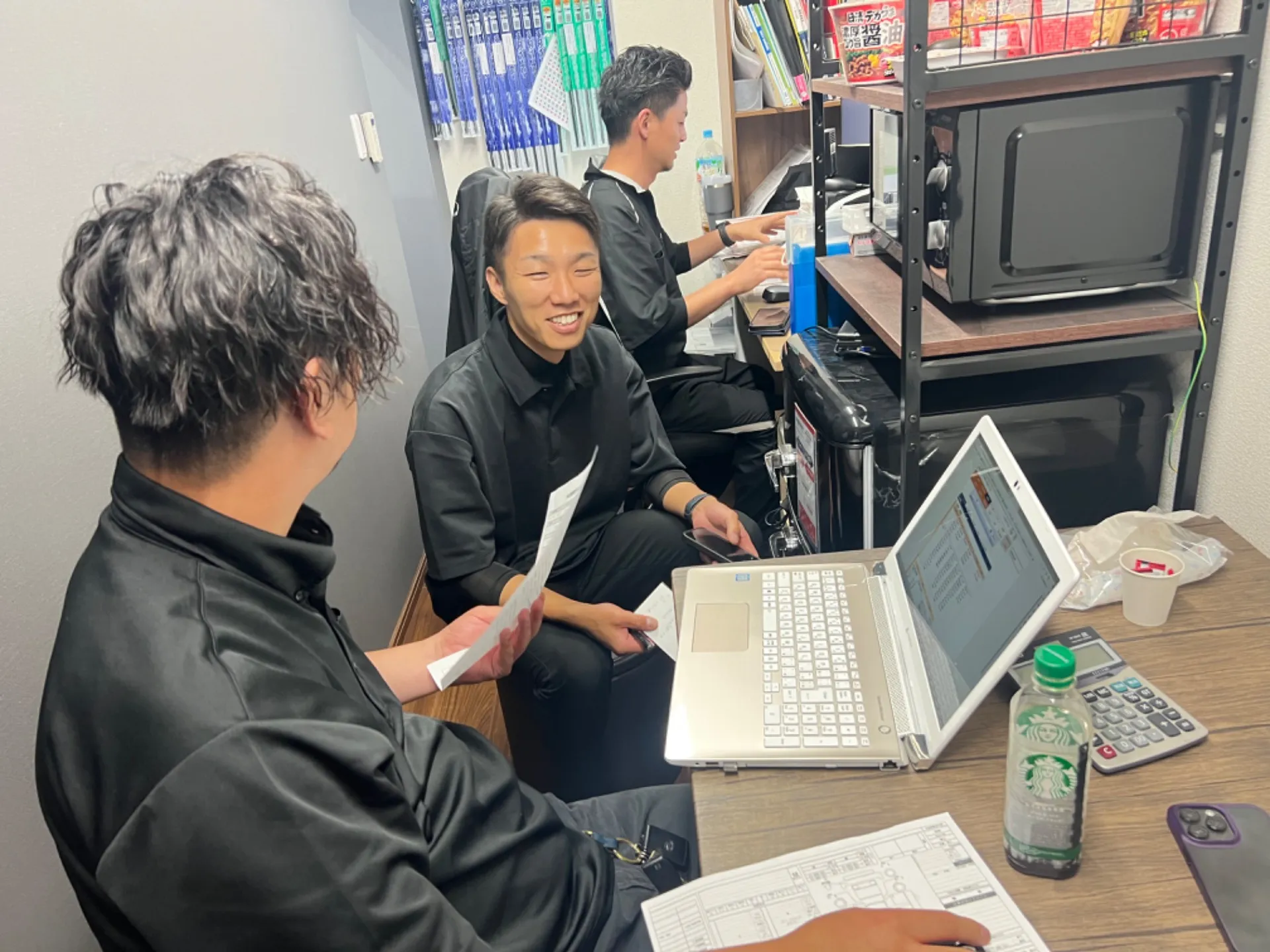 トノウラ自動車(株)村上君です〜